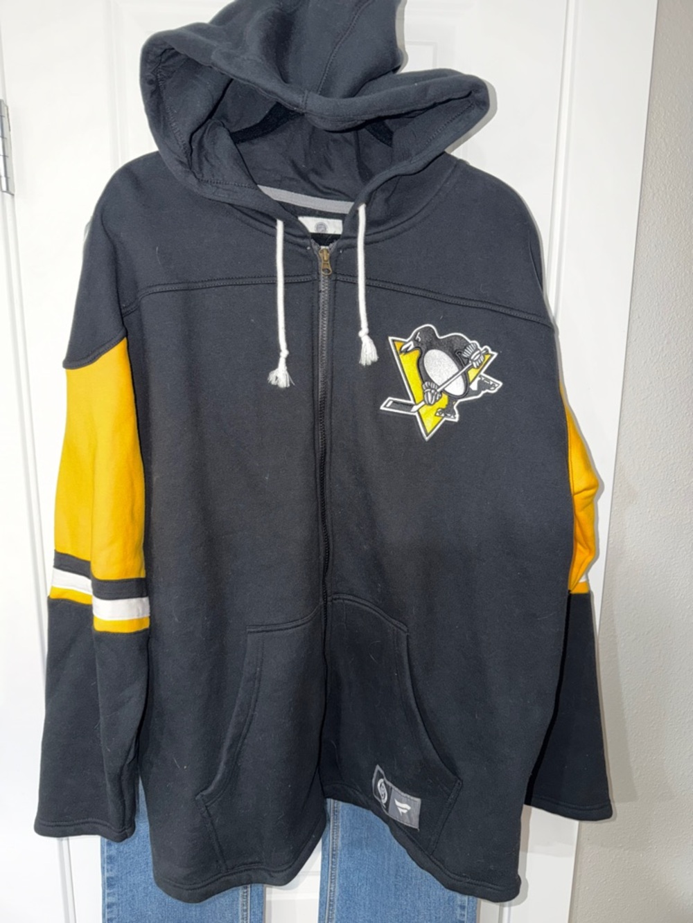 Fanatics Black and Gold Pittsburgh Penguins Full-Zip Hoodie